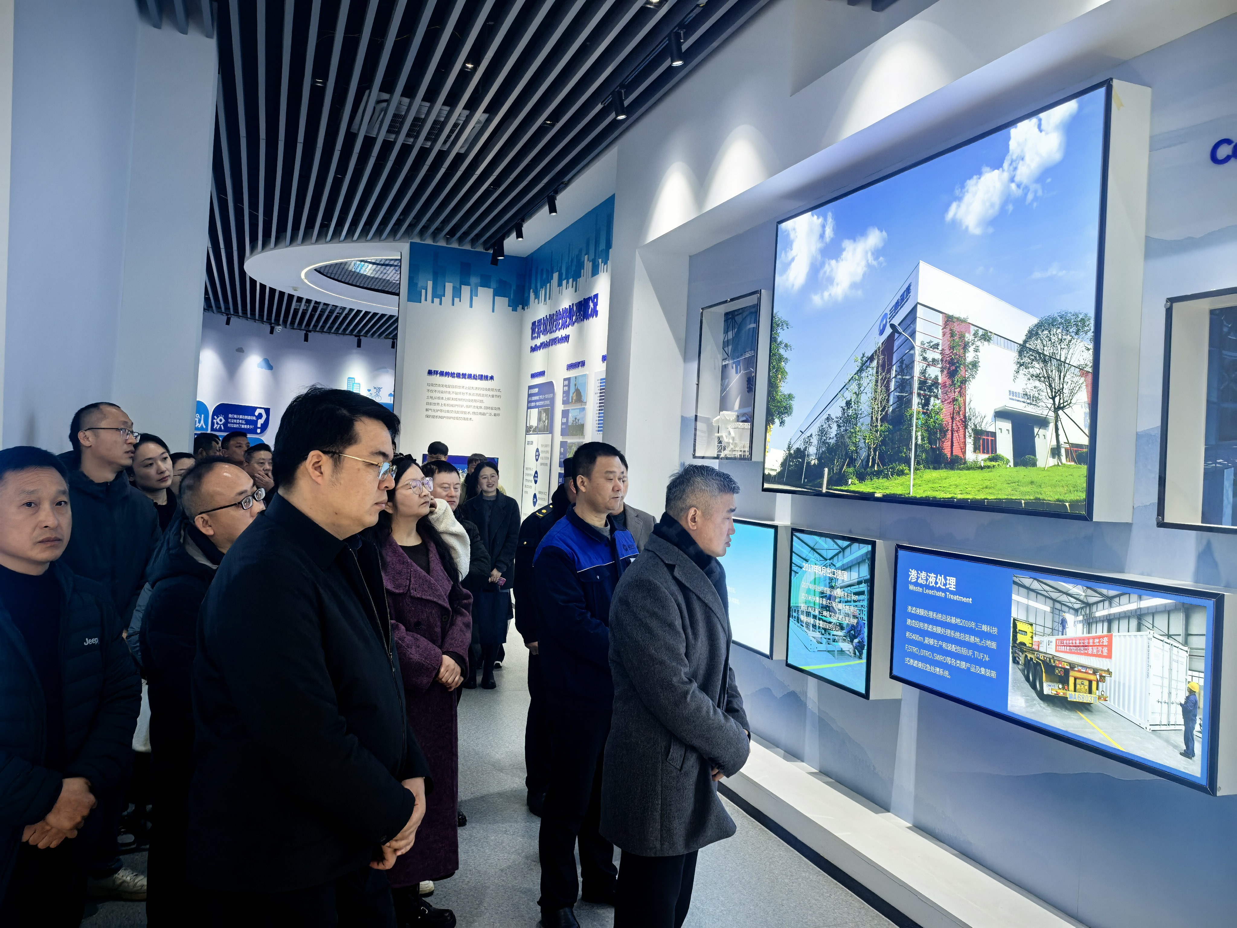 參觀照片.jpg 參觀照片.jpg